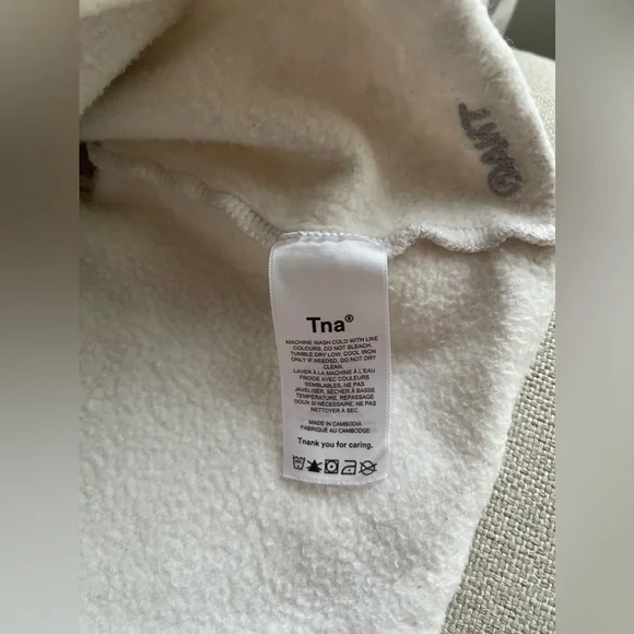 Aritzia TNA Sweatfleece Cozy Fleece Cropped Raw Hem In Light Gray Size 2XL - Picture 7 of 13